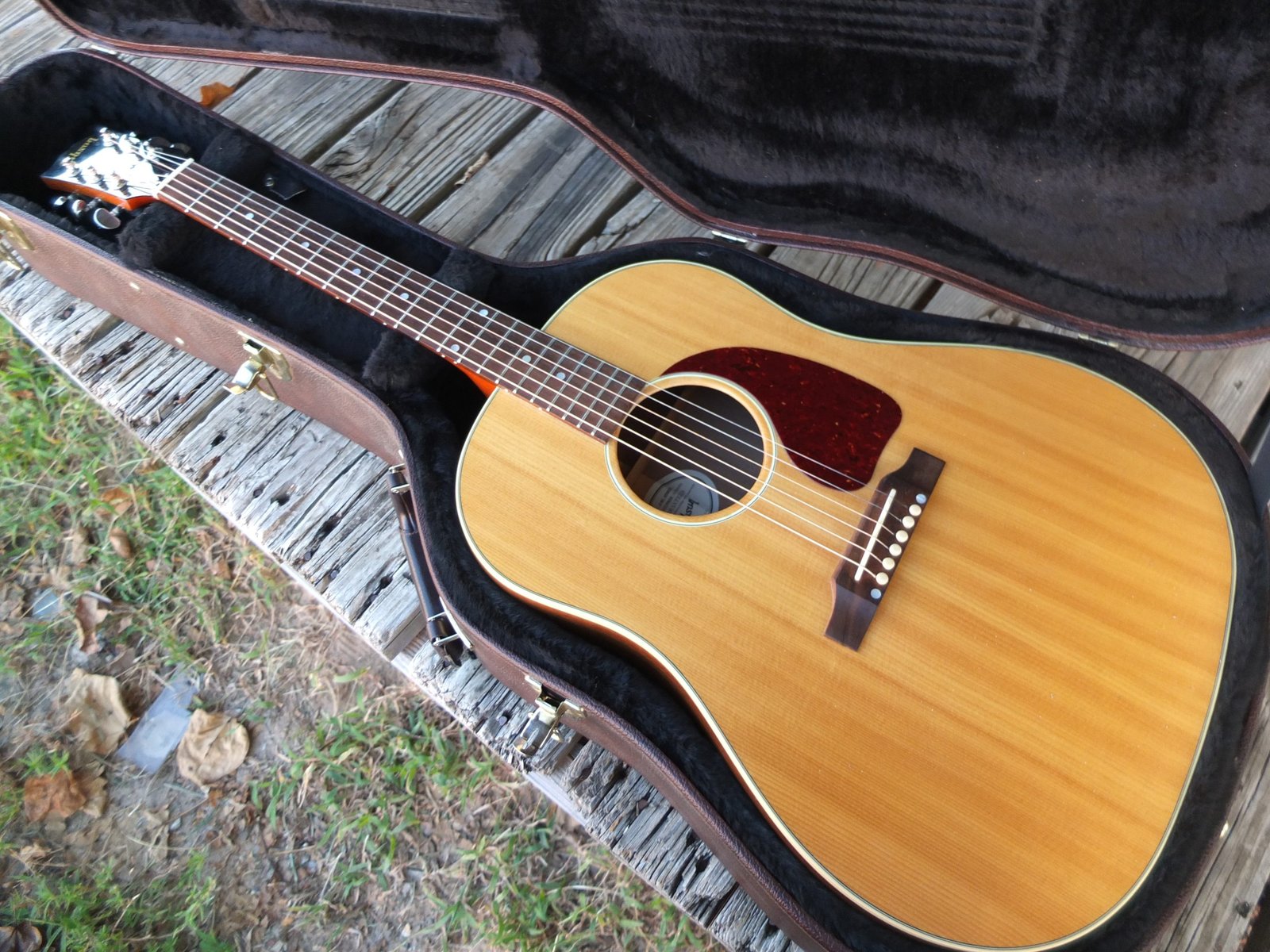 Gibson J-45 Studio Walnut 2020 – 2022 – Antique Natural – Action Sound Music