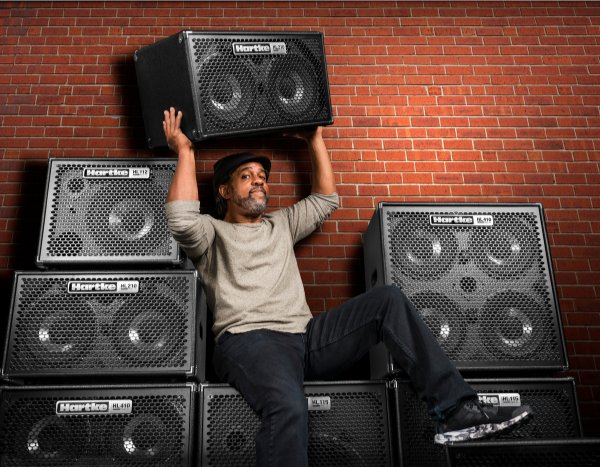Buy sasku Hartke HyDrive HL115 Bass Cabinet | Sam Ash Music