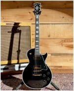 Gibson Custom Les Paul Custom Ebony with Ebony Fingerboard Gloss in Ebony with Case